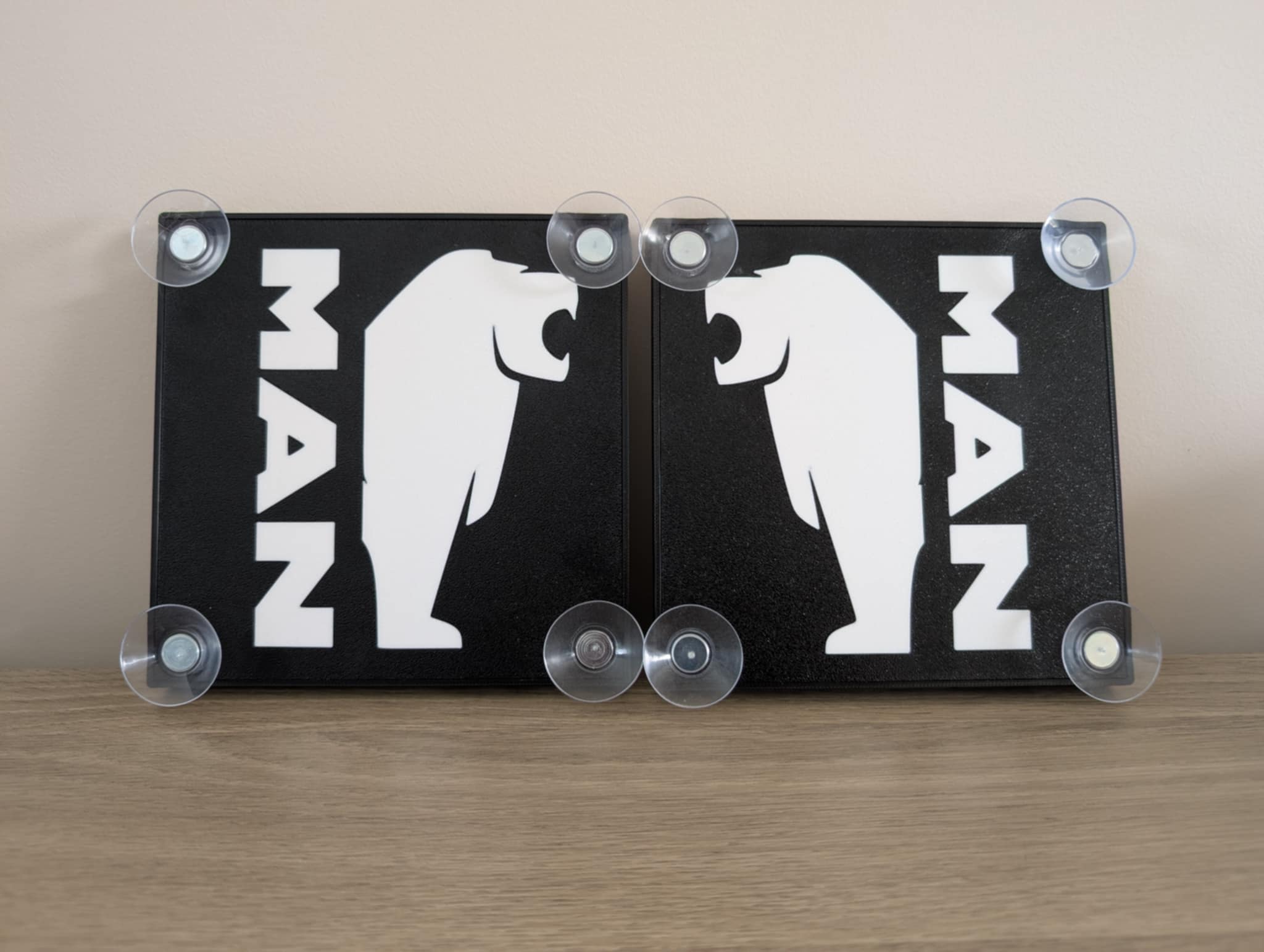 Lampe  LED MAN pour pare brise poids lourds