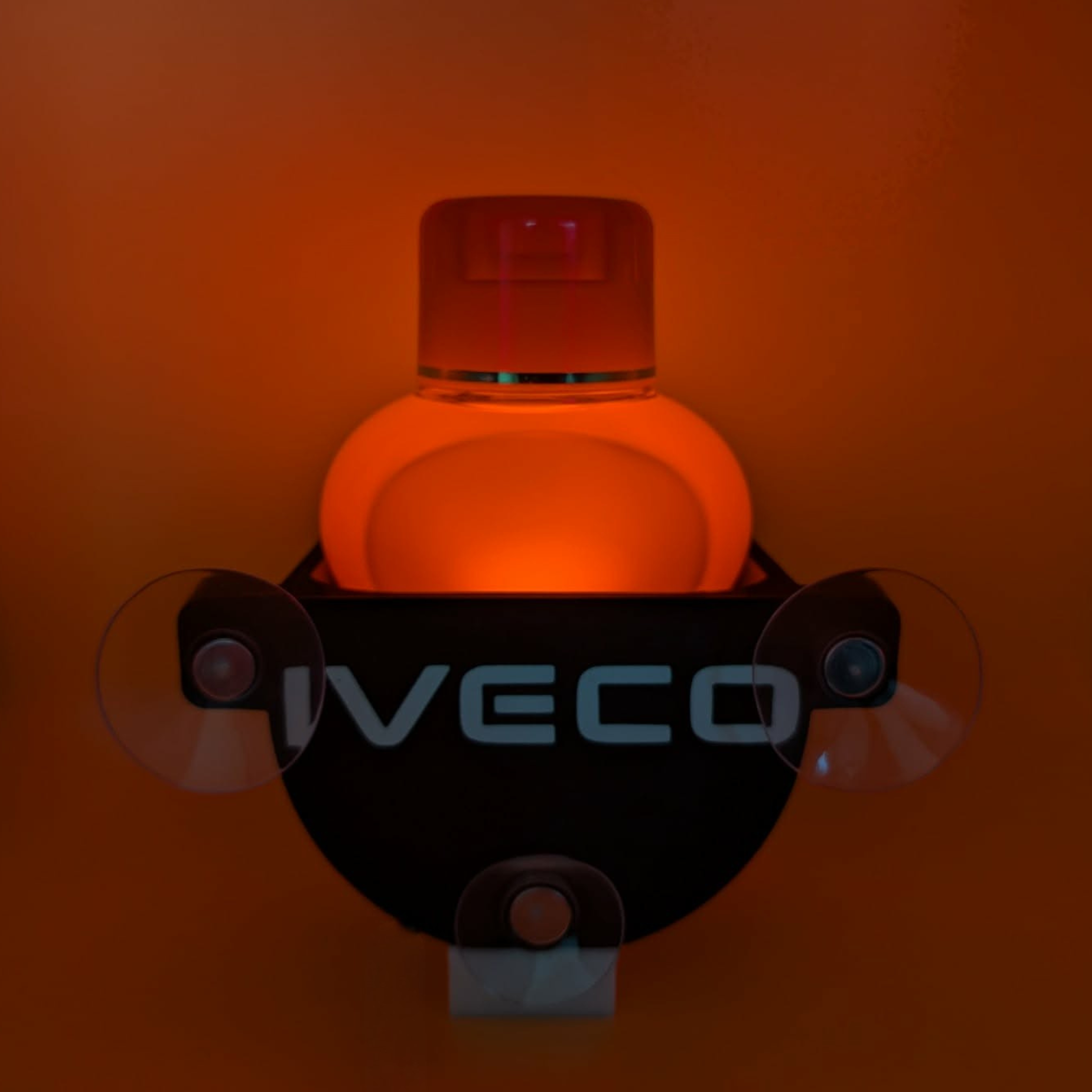 Support désodorisant Poppy Trucky Iveco fixation pare-brise camion
avec led